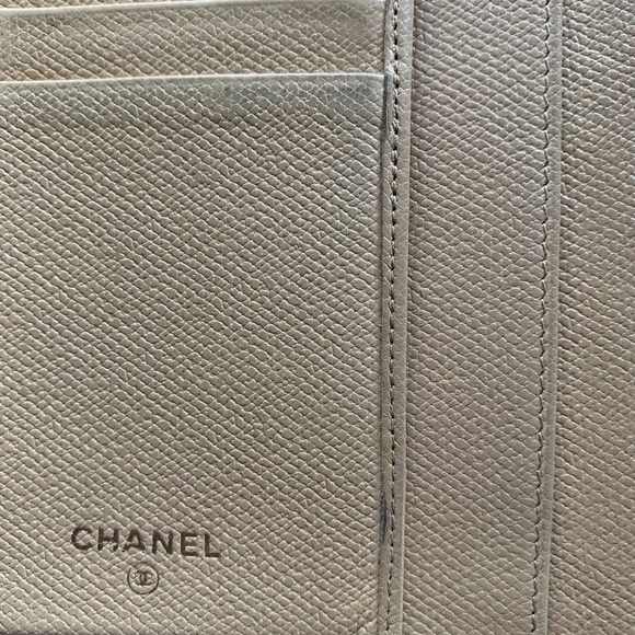 CHANEL TAN WALLET - Picture 9 of 12